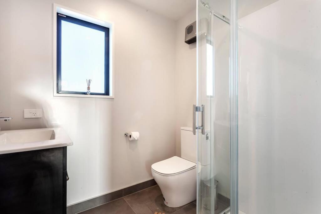 Stylish Townhouse With Hot Tub Apartamento Christchurch Exterior foto